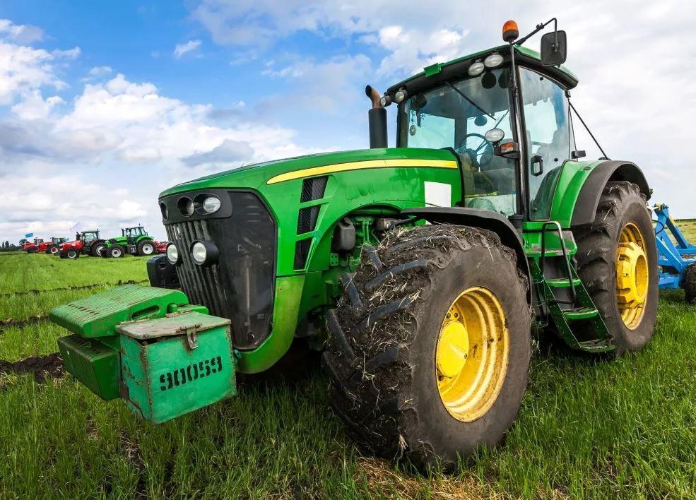 DEKA TRAKTOR John Deere